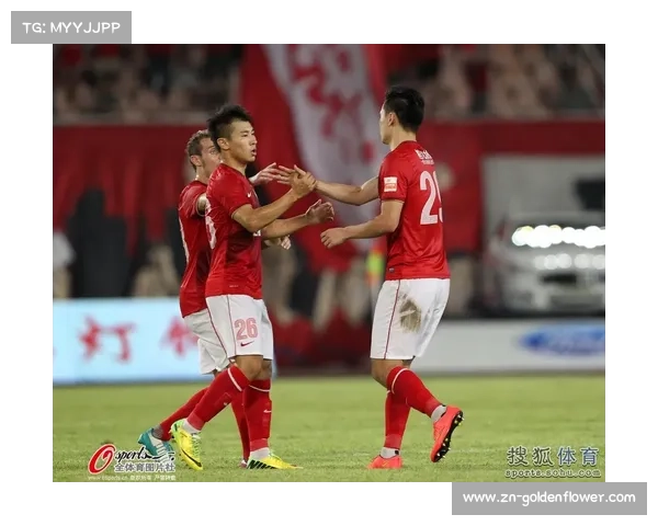 “申花发布于汉超退役致敬视频，20年职业生涯落幕引发球迷缅怀”